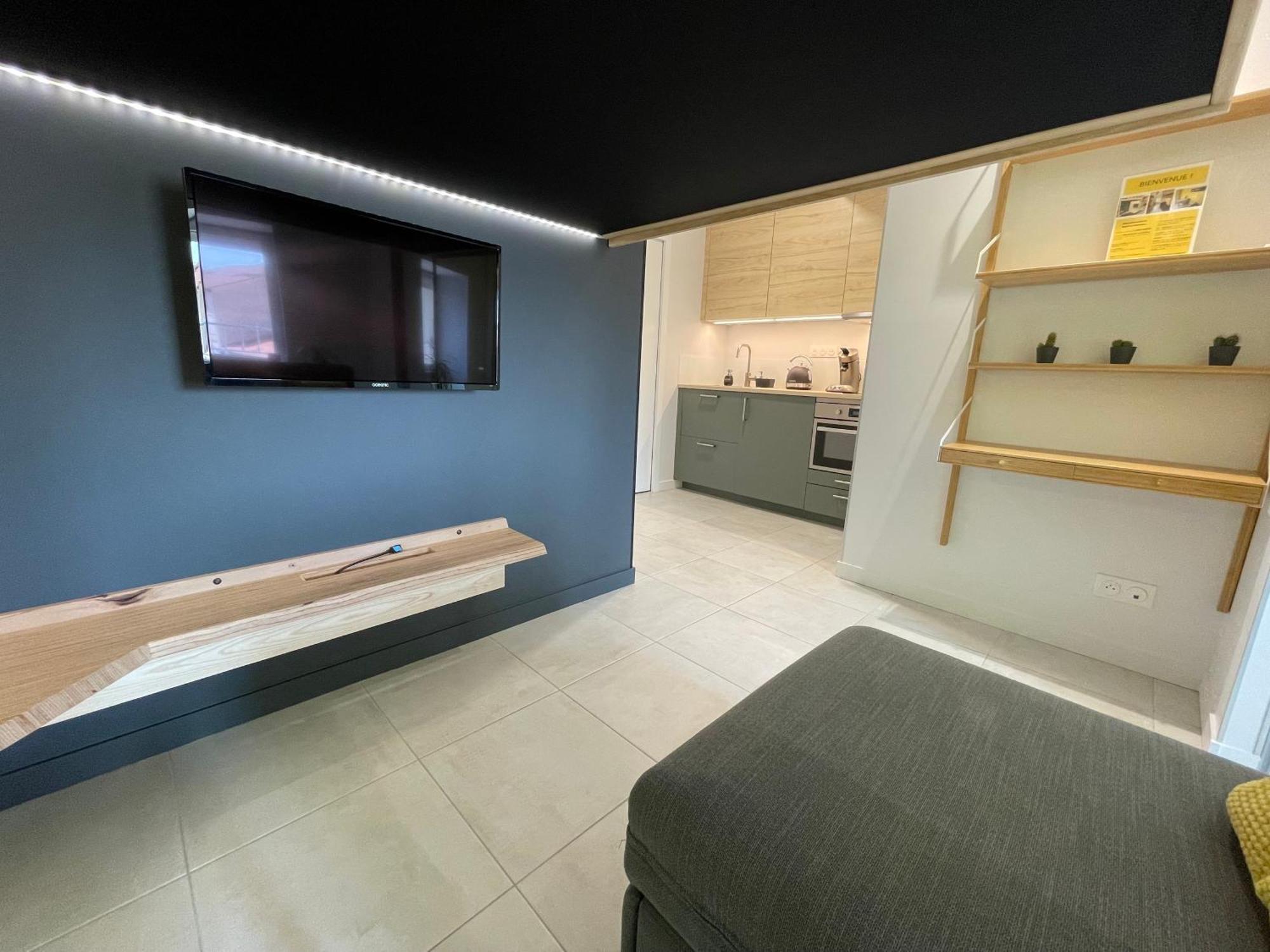Du Faubourg Apartment