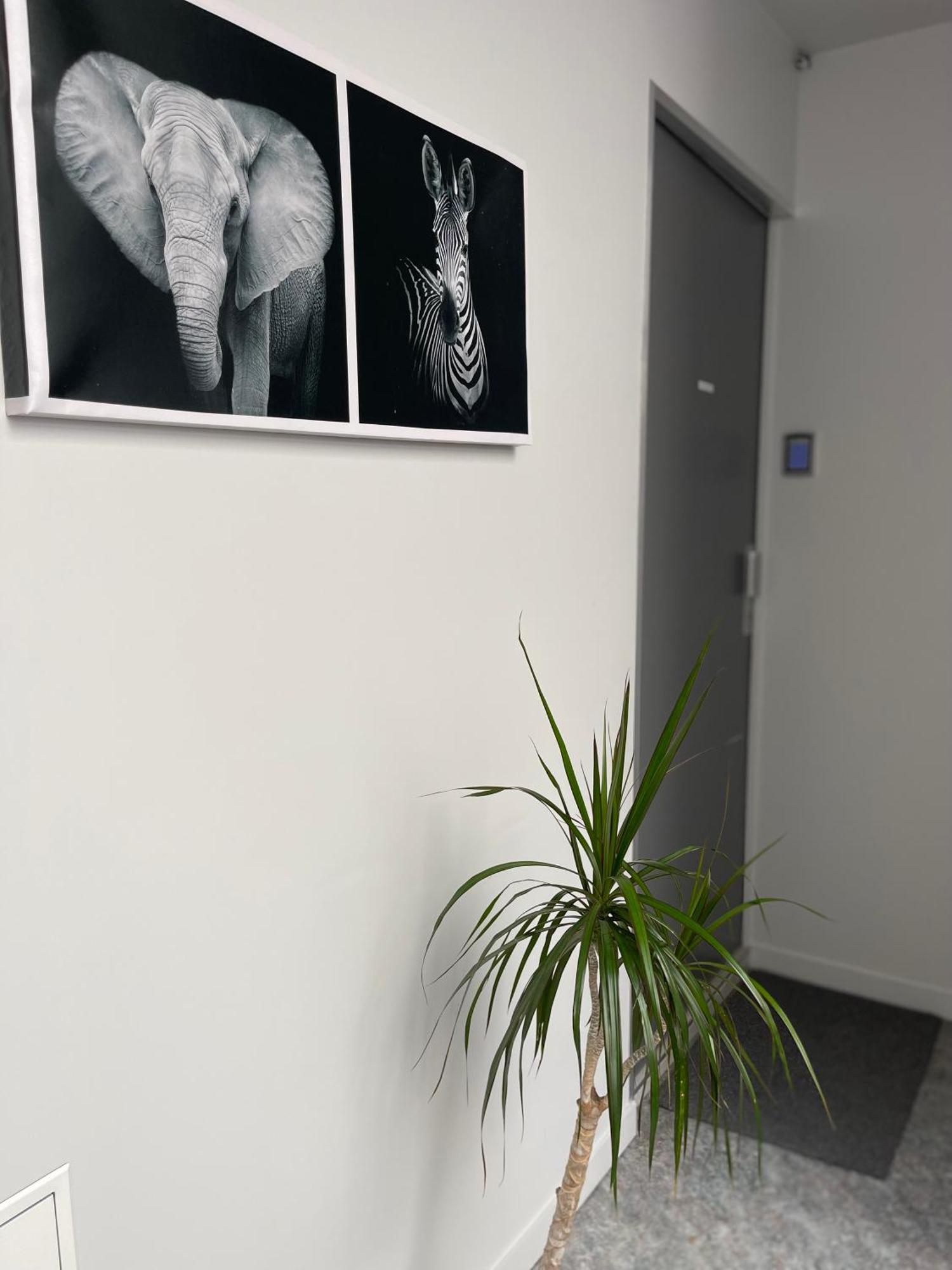Du Faubourg Apartment *